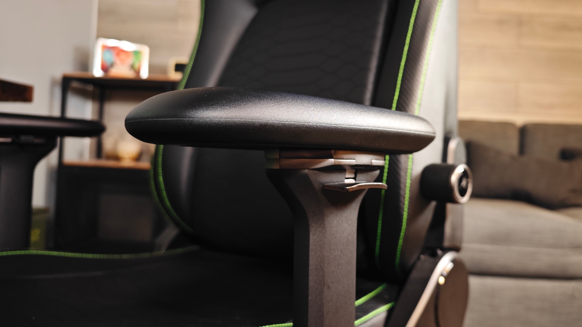 Razer Iskur V2 Gaming Chair Review