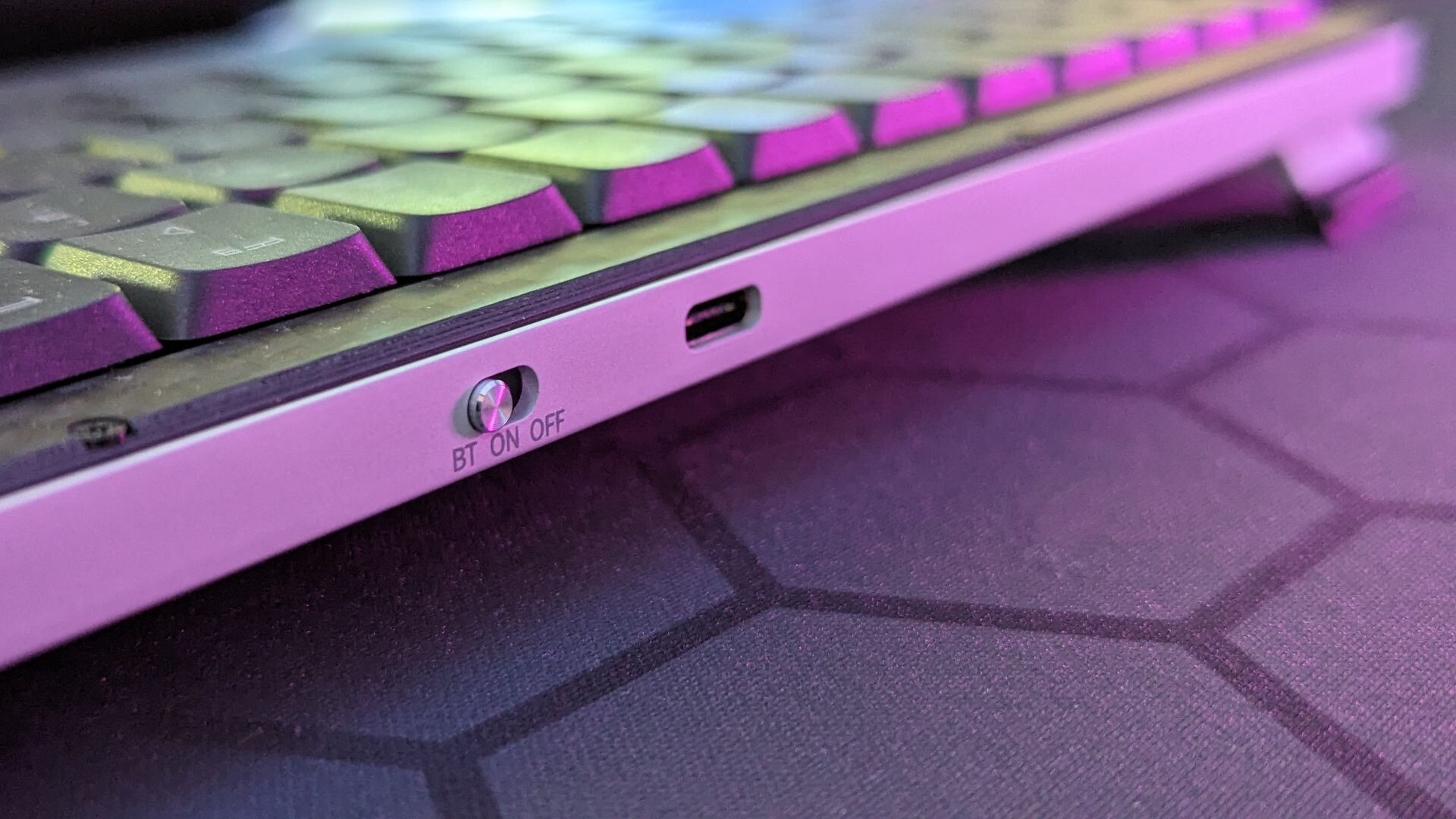 Lofree Edge Wireless Keyboard Review