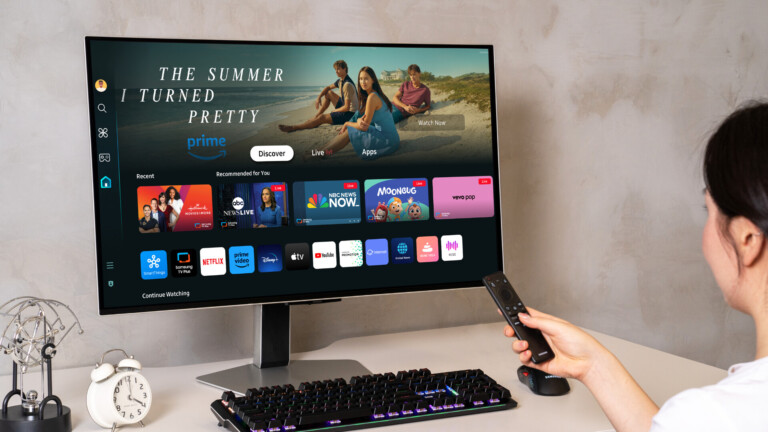 Samsung Odyssey OLED G80SD Gaming Monitor Review