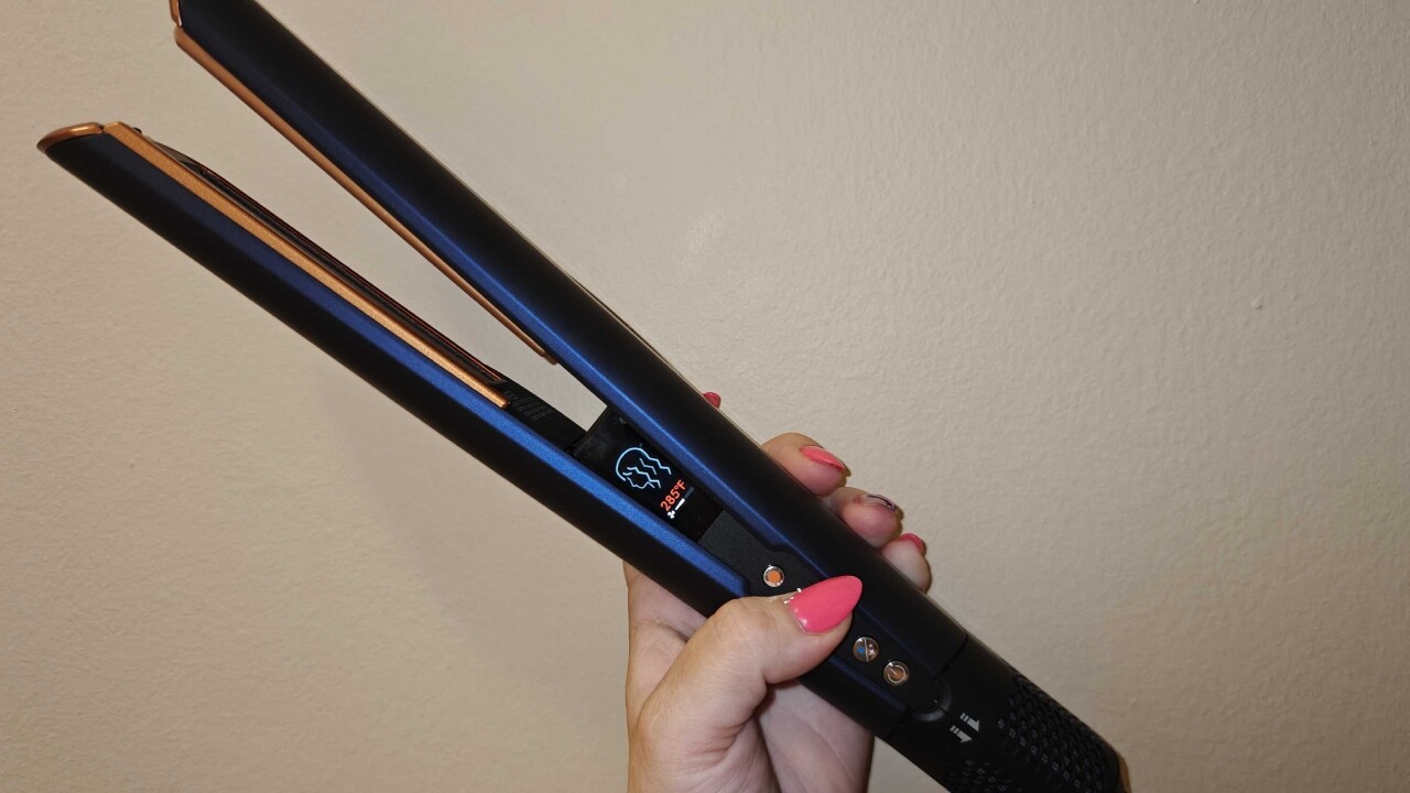 Dyson Airstrait Review