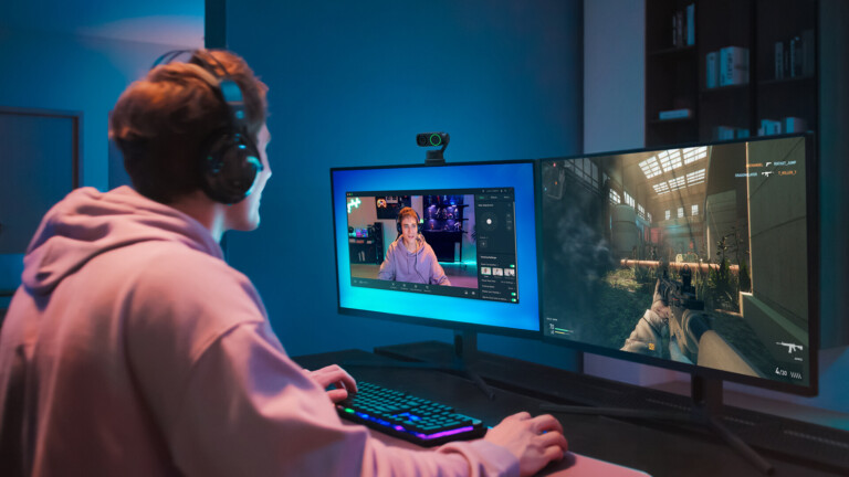 Insta360 Unveils The Link 2 and Link 2C: An AI 4K Webcams