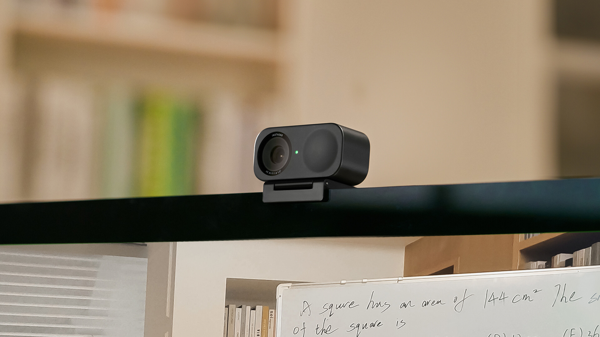 Insta360 Unveils The Link 2 and Link 2C: An AI 4K Webcams