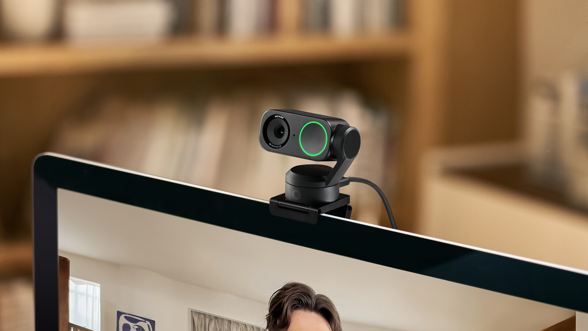 Insta360 Unveils The Link 2 and Link 2C: An AI 4K Webcams