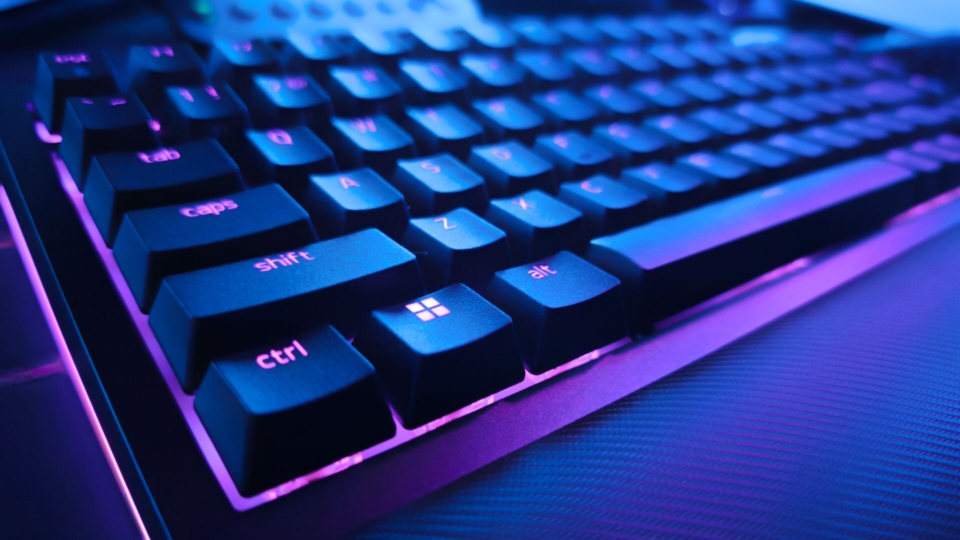 Razer Blackwidow V4 Pro 75% Keyboard Review