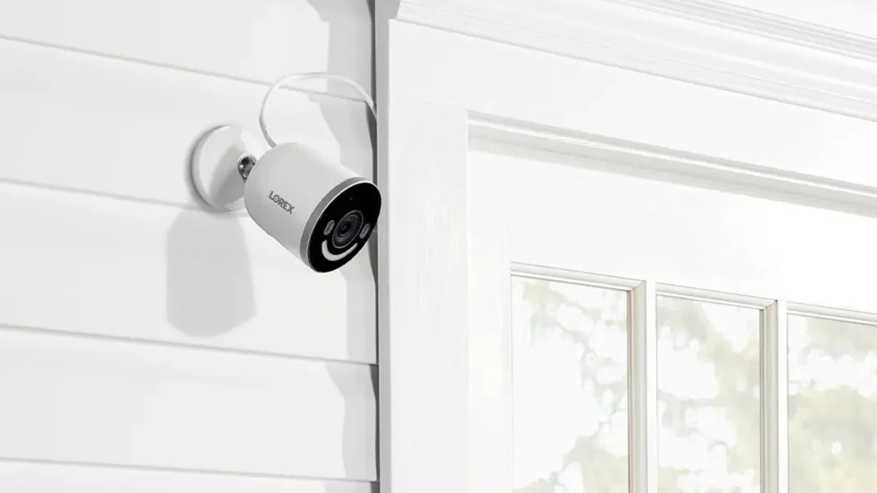 Lorex 4K Spotlight Wi-Fi 6 Security Camera with Smart Security Lighting Review