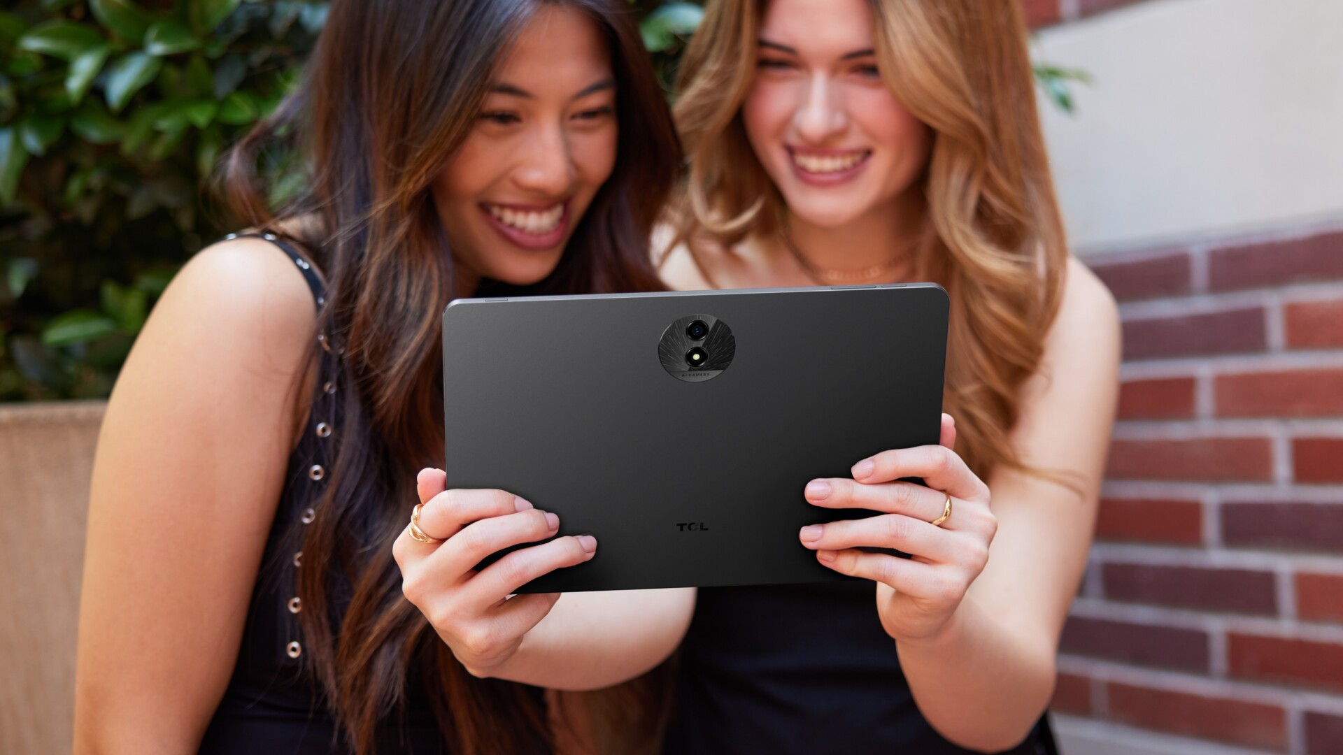 CES 2025: TCL Announces New TVs and Mobile Devices