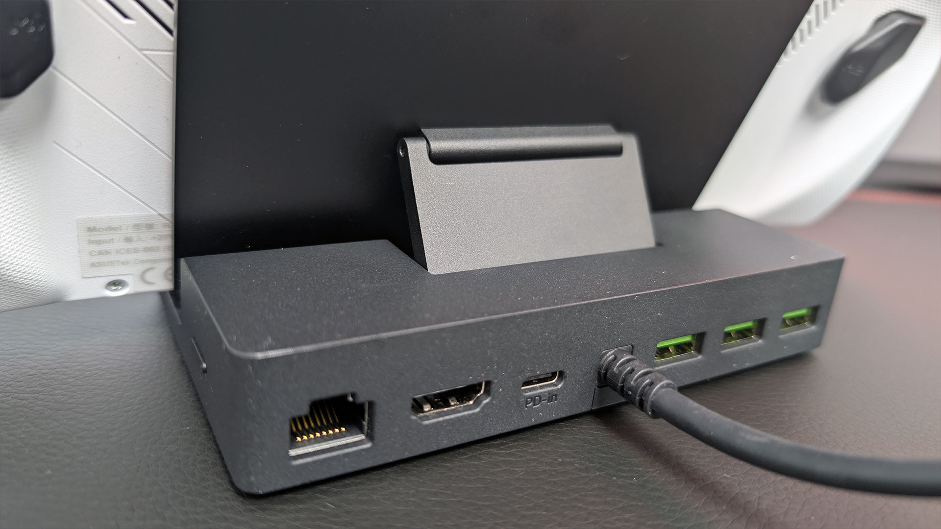 Razer Handheld Dock Chroma Review