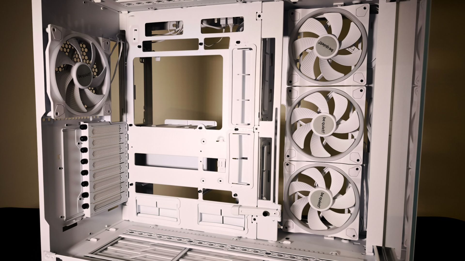 Bequiet! Light Base 900 Fx Case Review