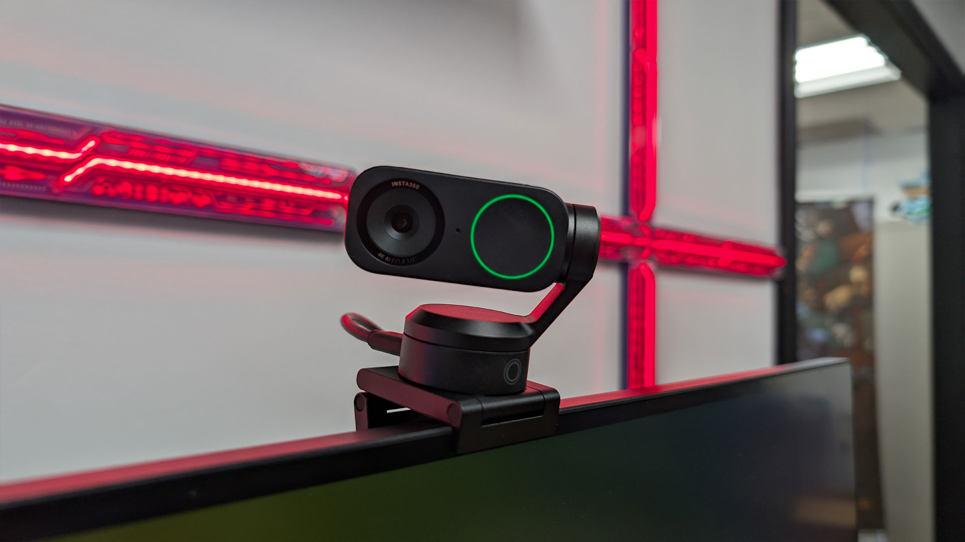 Insta360 Link 2 Webcam Review