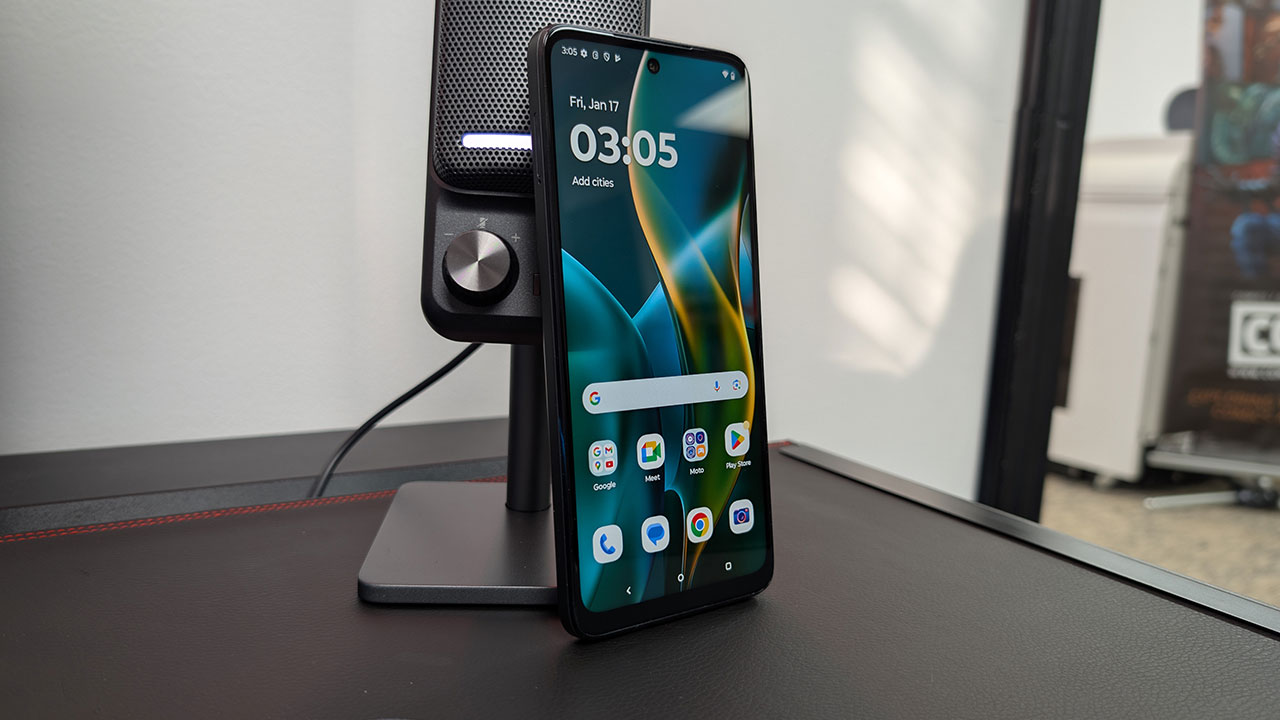 Motorola Moto G 5G (2025) Smartphone Review