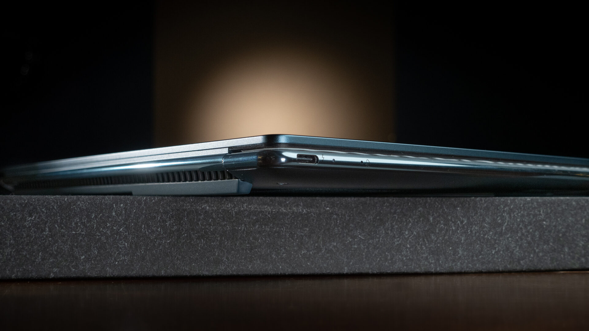 Lenovo Yoga Slim 9I Laptop Review