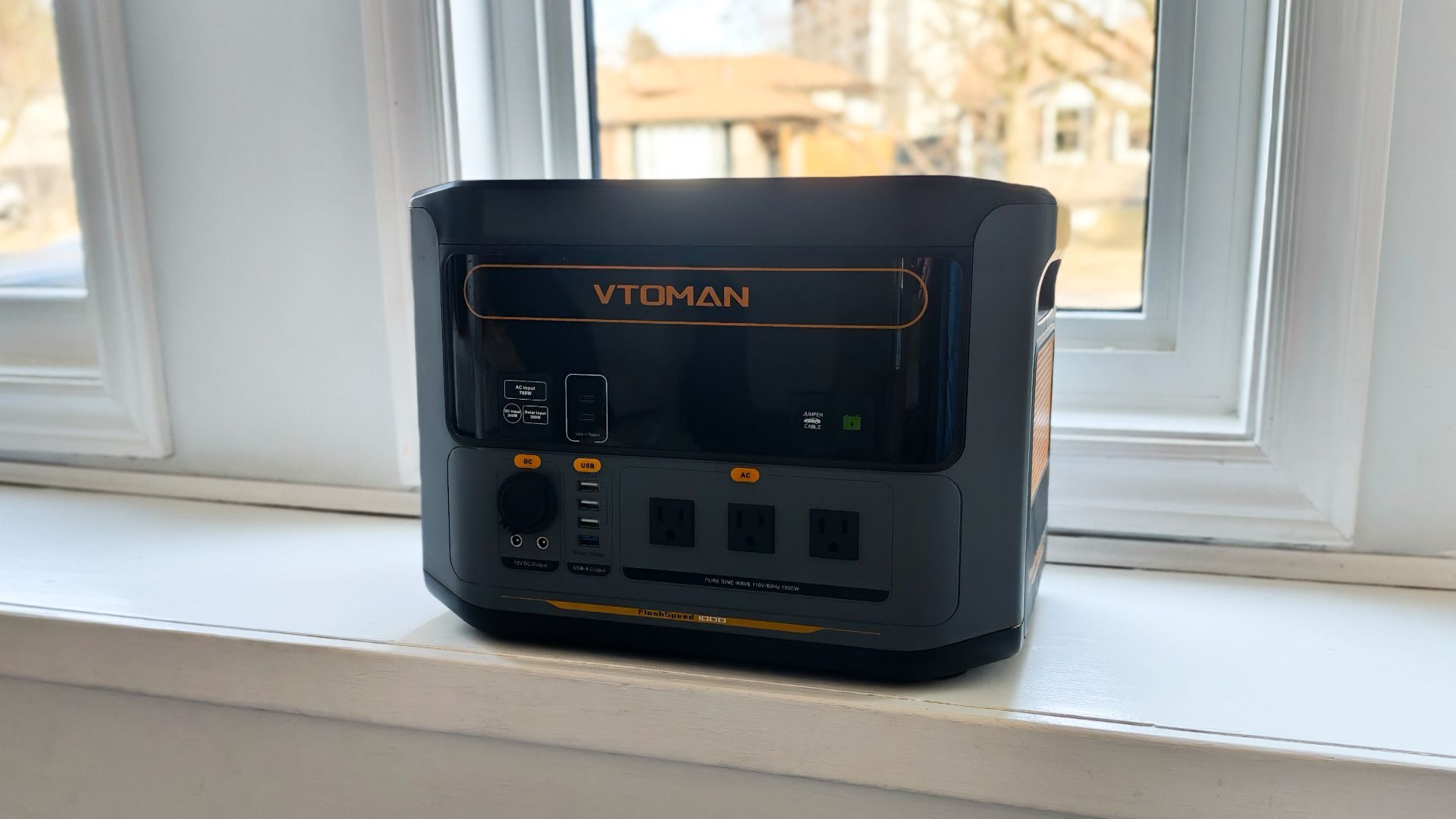 VTOMAN FlashSpeed 1000 Portable Power Station Bundle Review