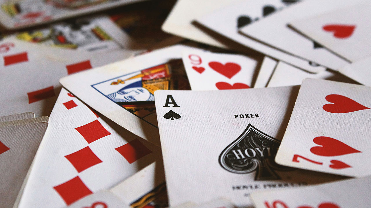 Why Digital Rewards Are the Future of Online Card Game Engagement