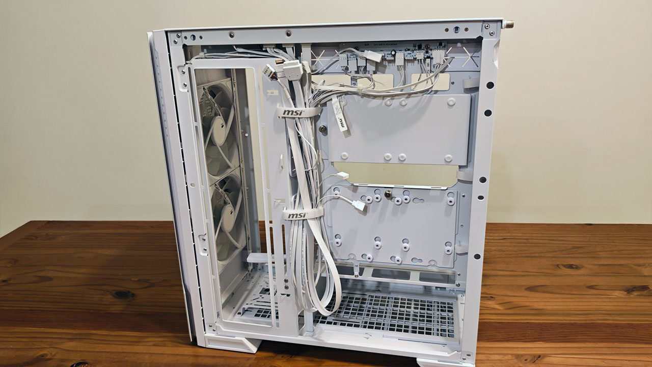 MSi MPG VELOX 300R AIRFLOW PZ Case Review