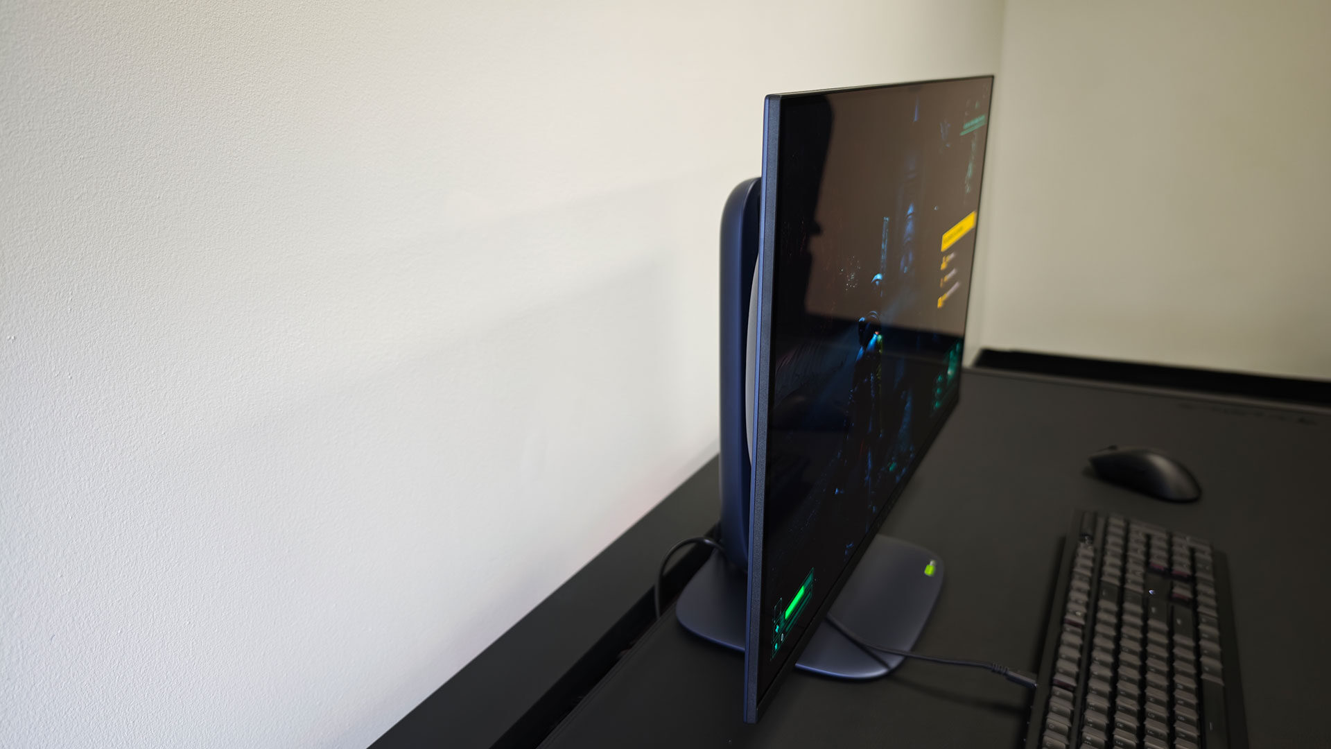 Alienware 27 AW2725Q QD-OLED Gaming Monitor Review