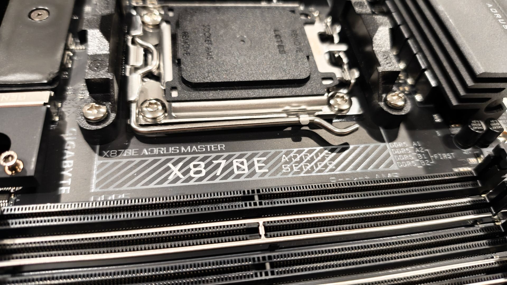 Gigabyte X870E AROUS Master Motherboard Review