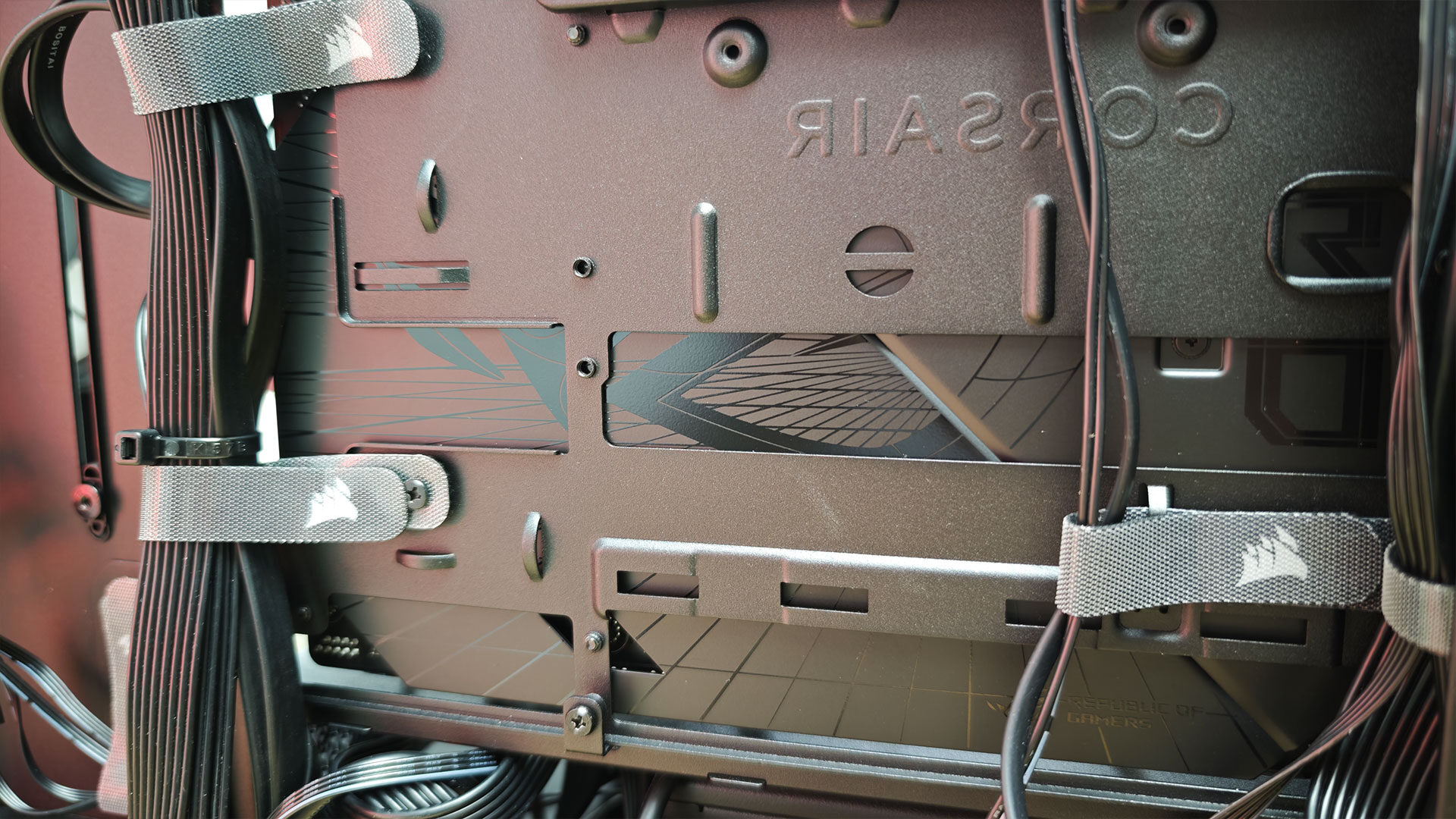 Corsair FRAME 4000D PC Case Review