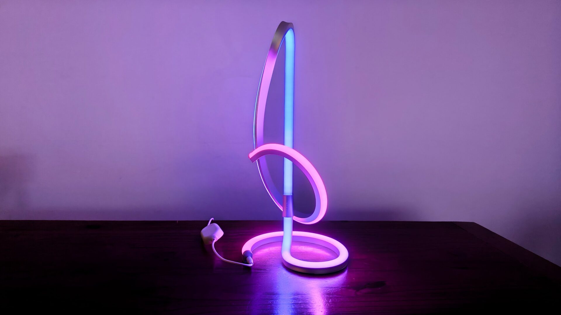 Lepro TB2 Smart LED Table Light Review