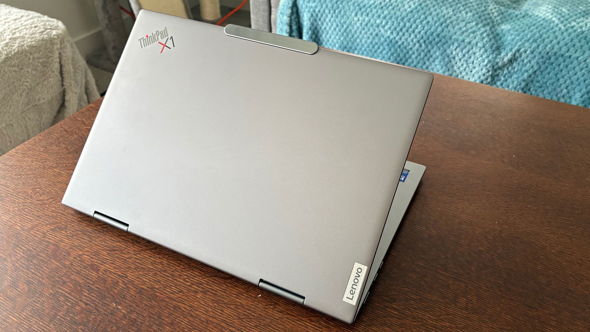 Lenovo Thinkpad X1 2-in-1 Aura Edition Laptop Review