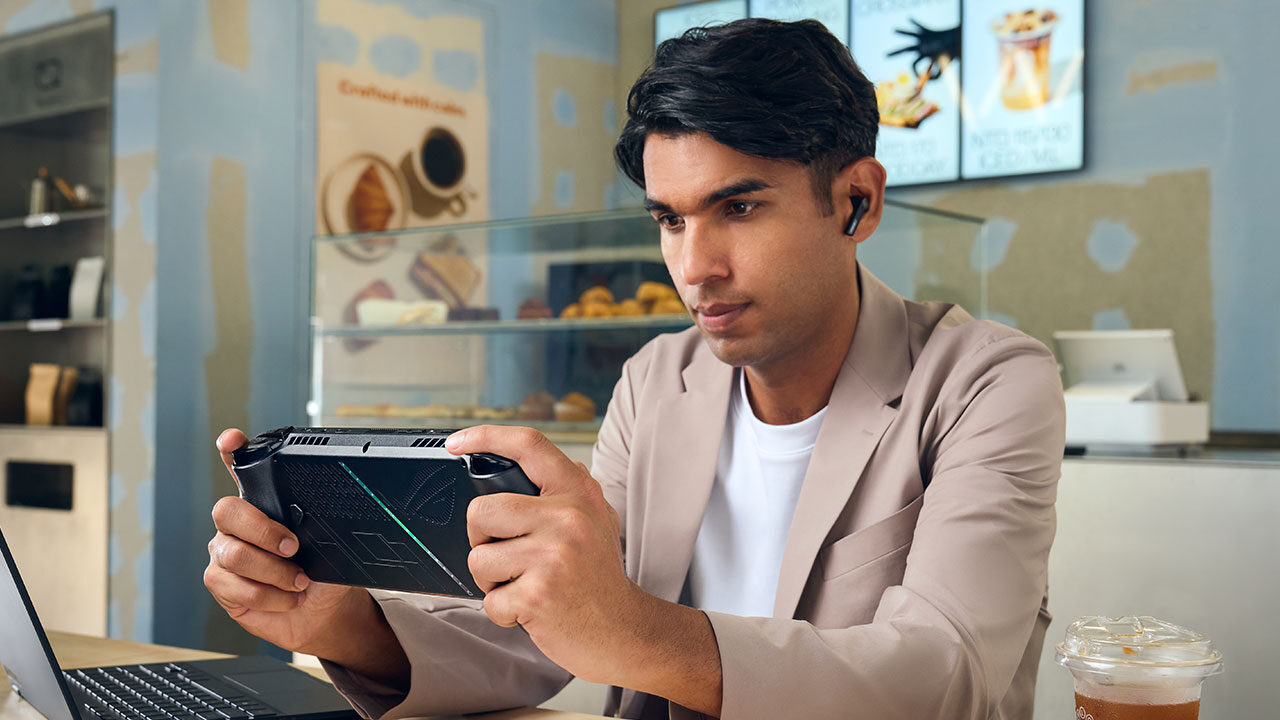 Xbox Is Developing a Hand-Held, But It’s Not What You Think