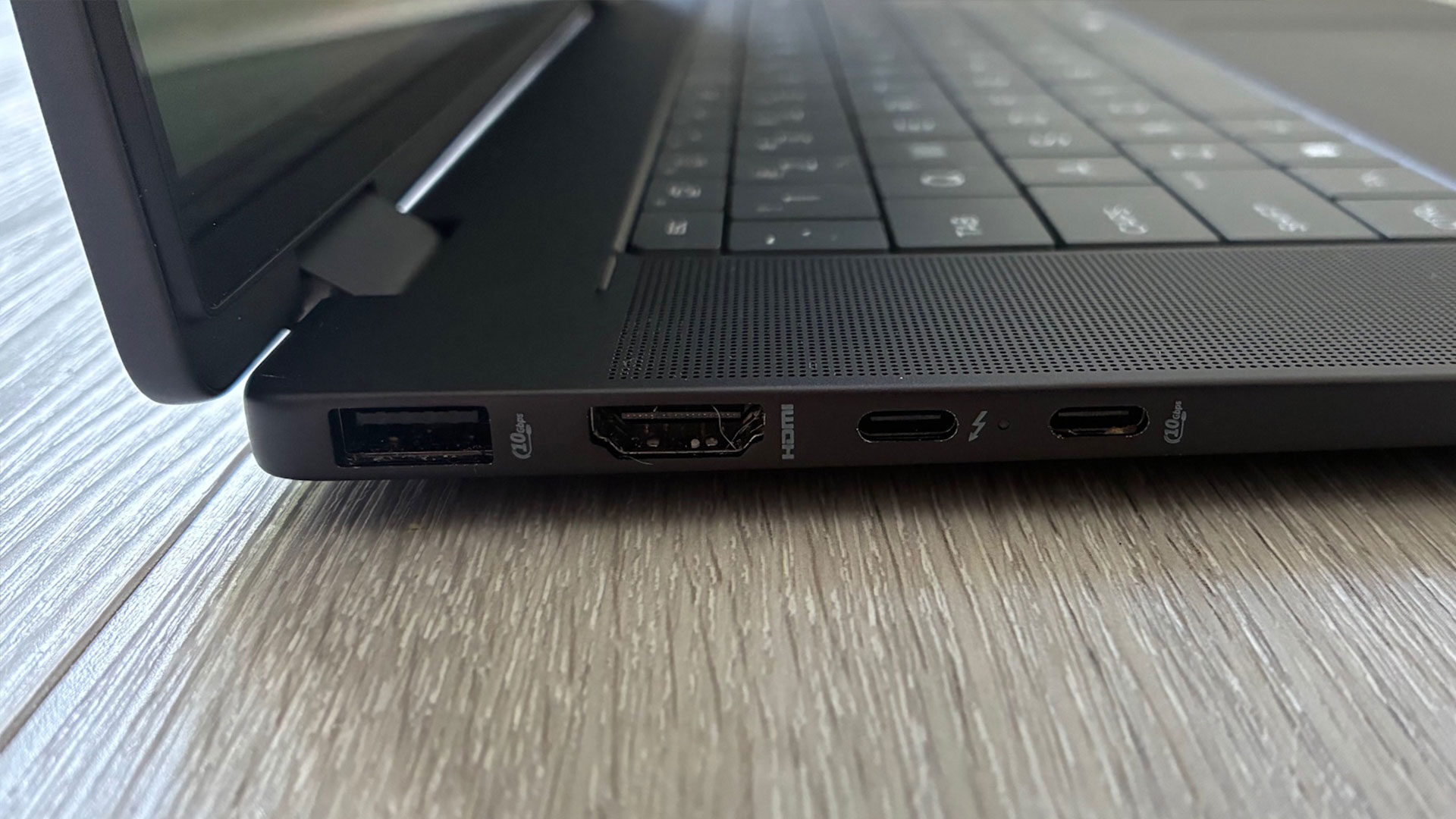 HP OmniBook X Flip 16 Laptop Review
