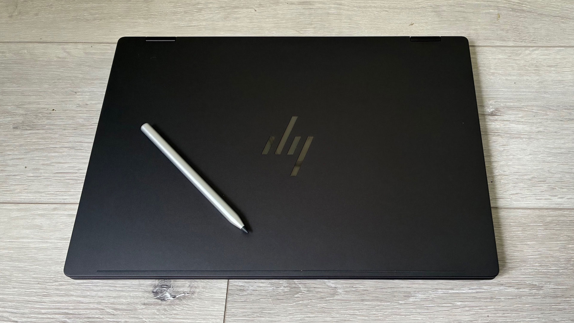 HP OmniBook X Flip 16 Laptop Review