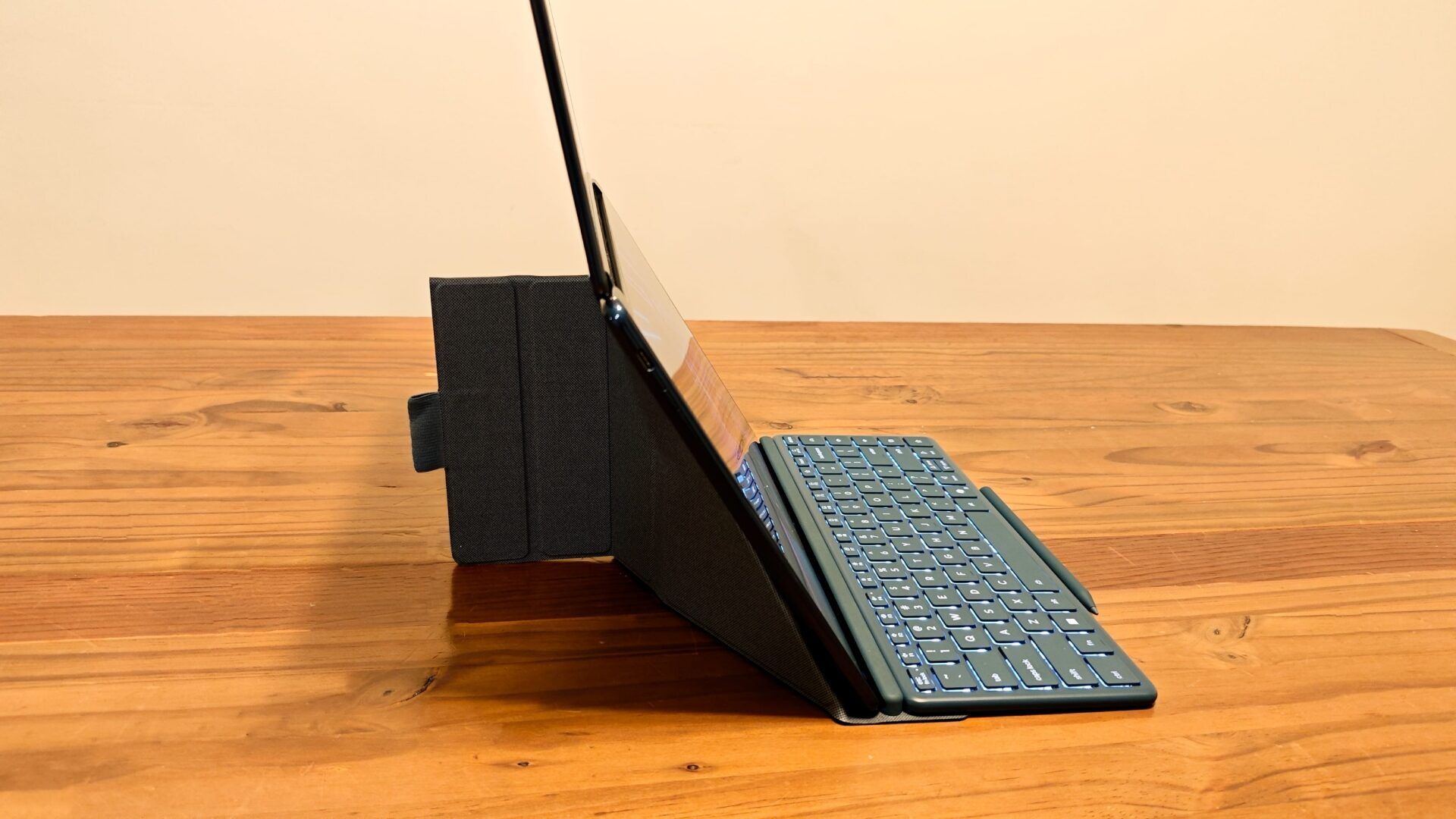 Lenovo Yoga Book 9i Laptop Review