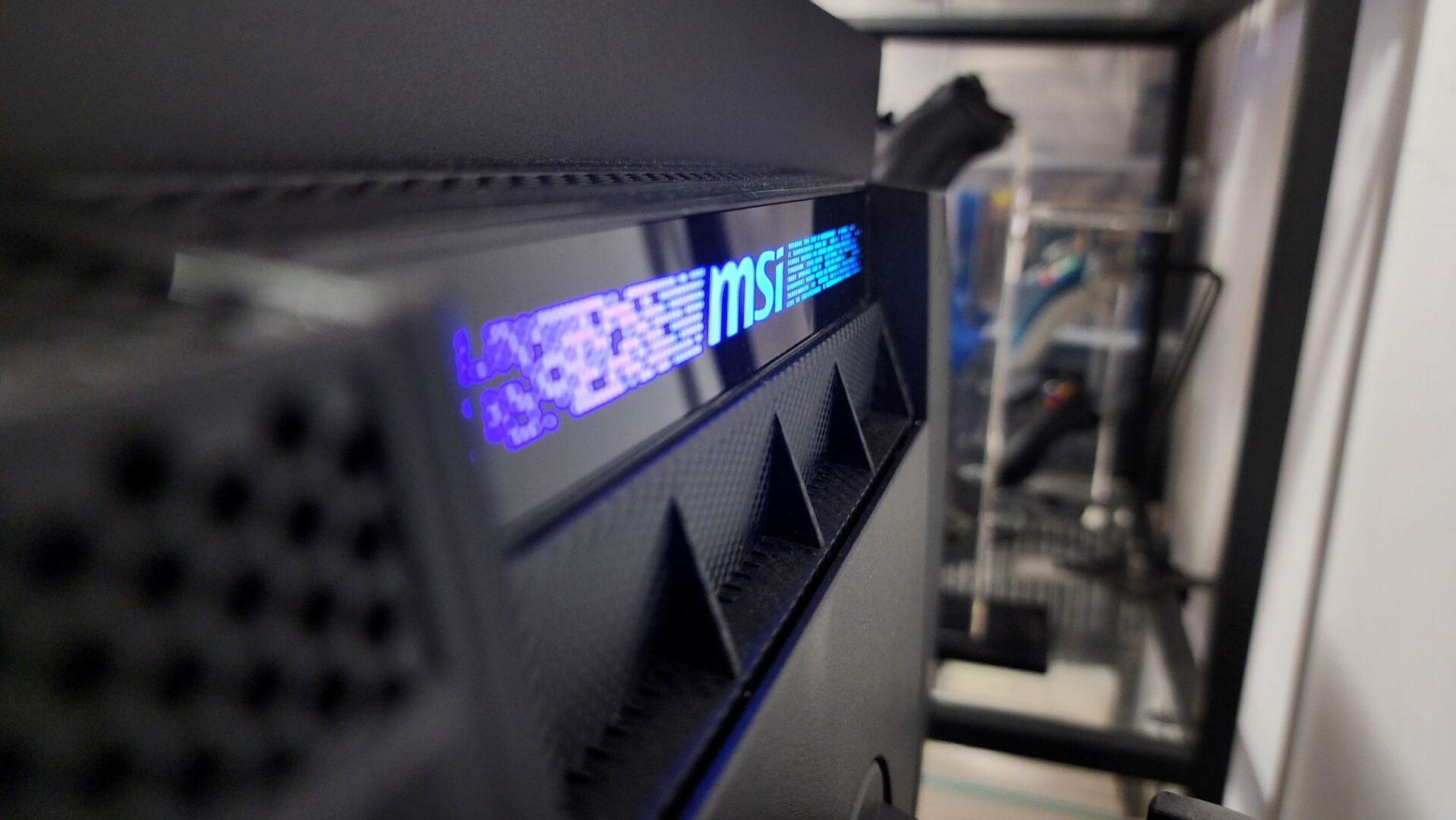 MSI MPG 272URX QD-OLED Gaming Monitor Review