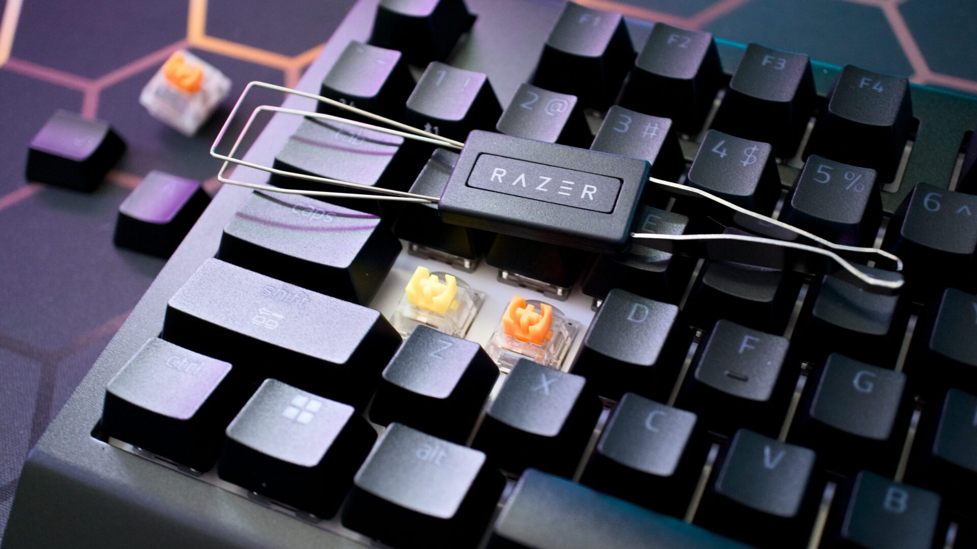 Razer Blackwidow v4 Tenkeyless HyperSpeed Wireless Keyboard Review