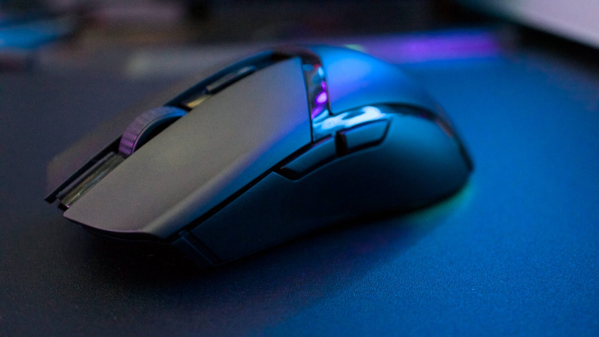 Razer Cobra HyperSpeed Wireless Gaming Mouse Review