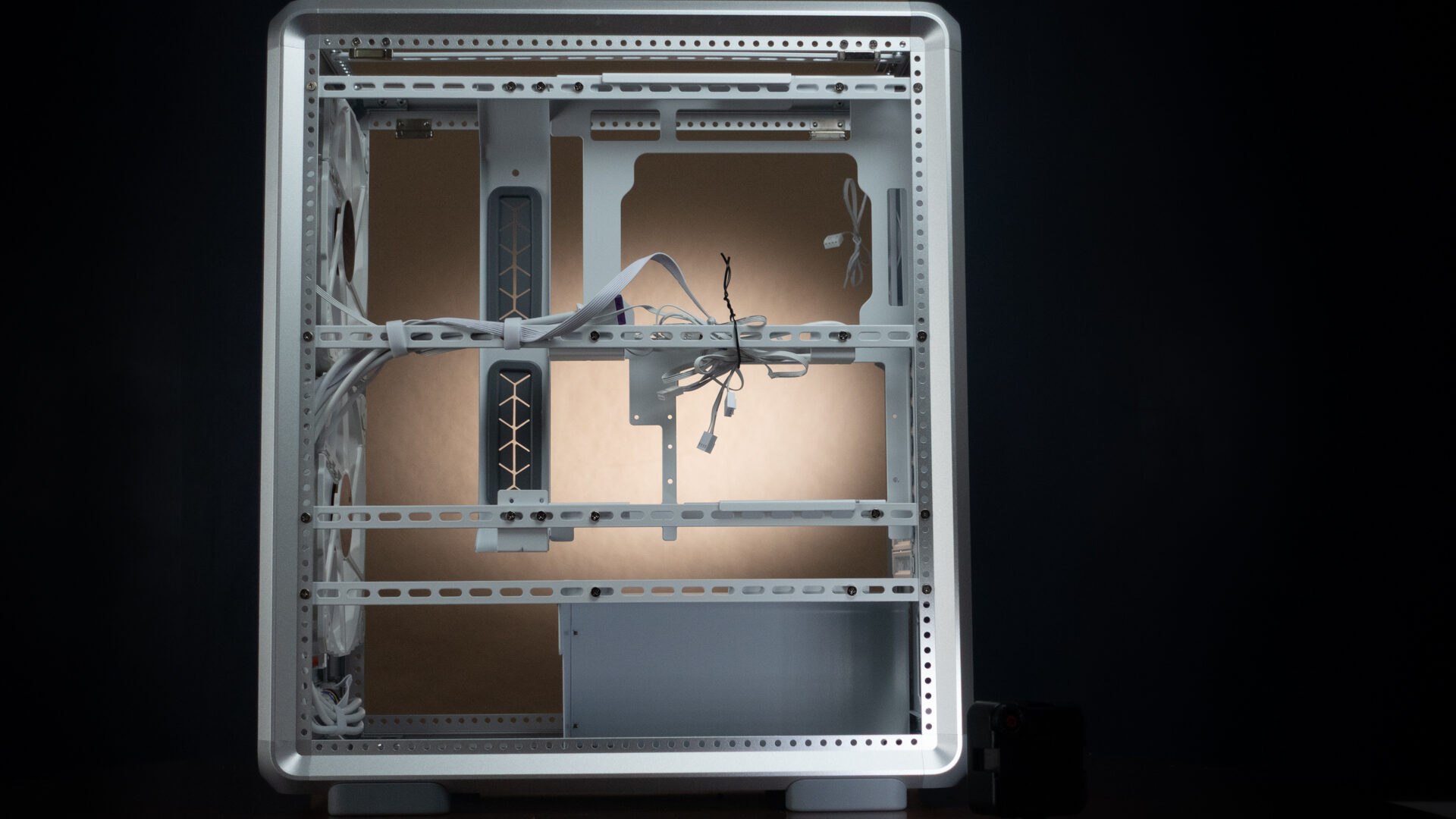 Cooler Master MasterFrame 500 Mesh PC Case Review
