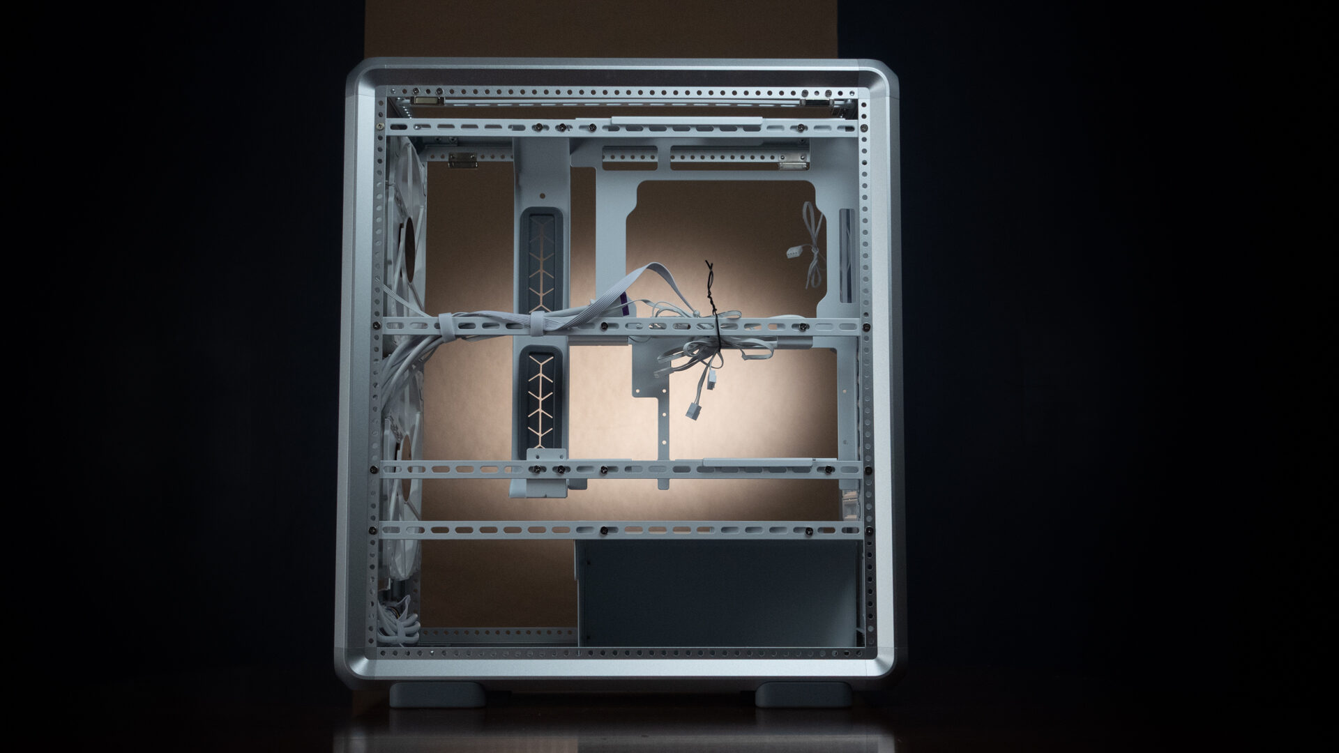 Cooler Master MasterFrame 500 Mesh PC Case Review