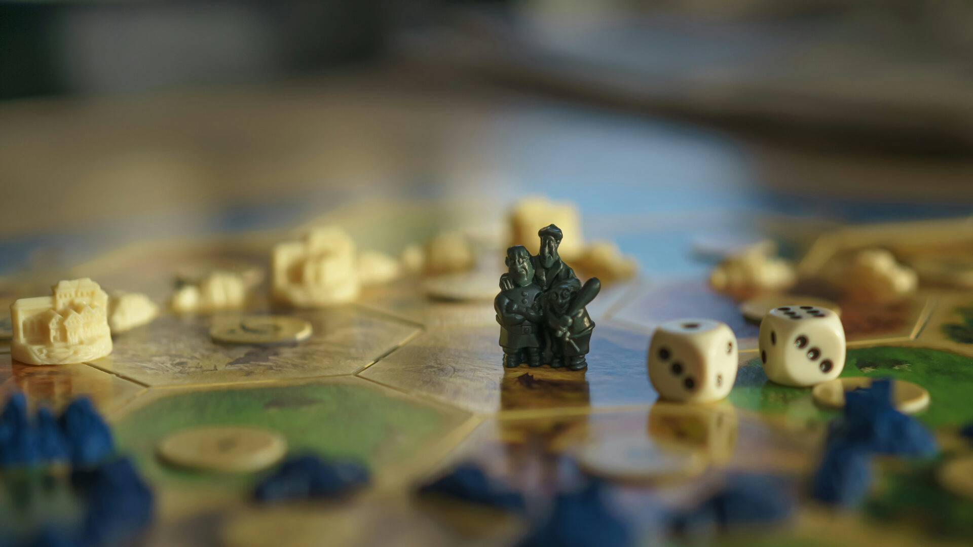 How Timeless Board Games Influence Modern Online Hits How Timeless Board Games Influence Modern Online Hits