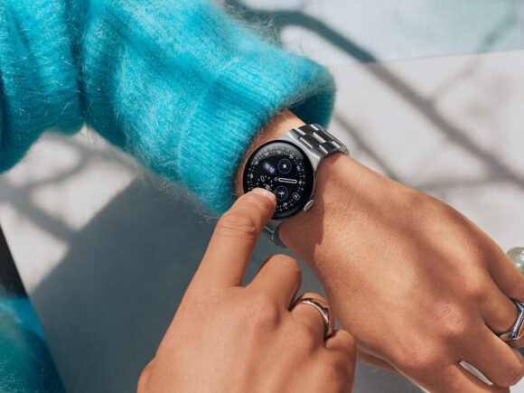 Google Pixel Watch 4 Review