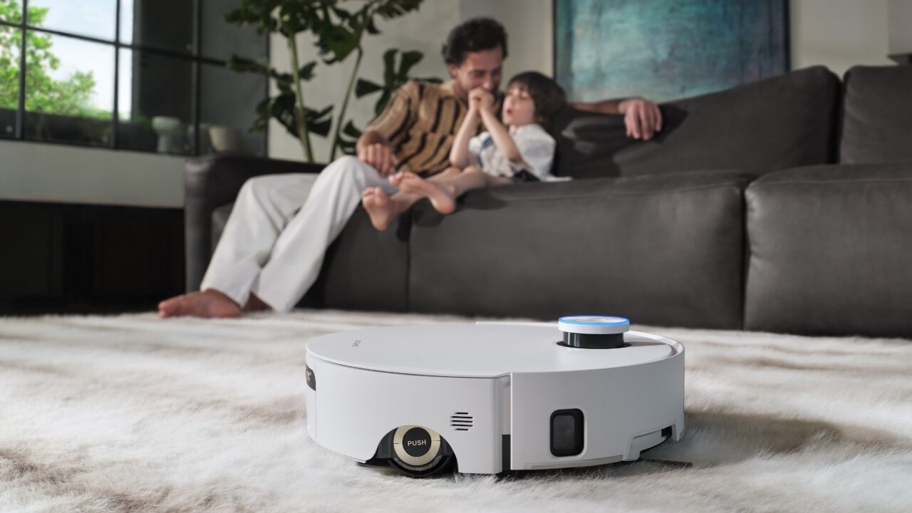 Meet the Dreame Aqua10 Ultra Roller — Revolutionizing Home Cleaning