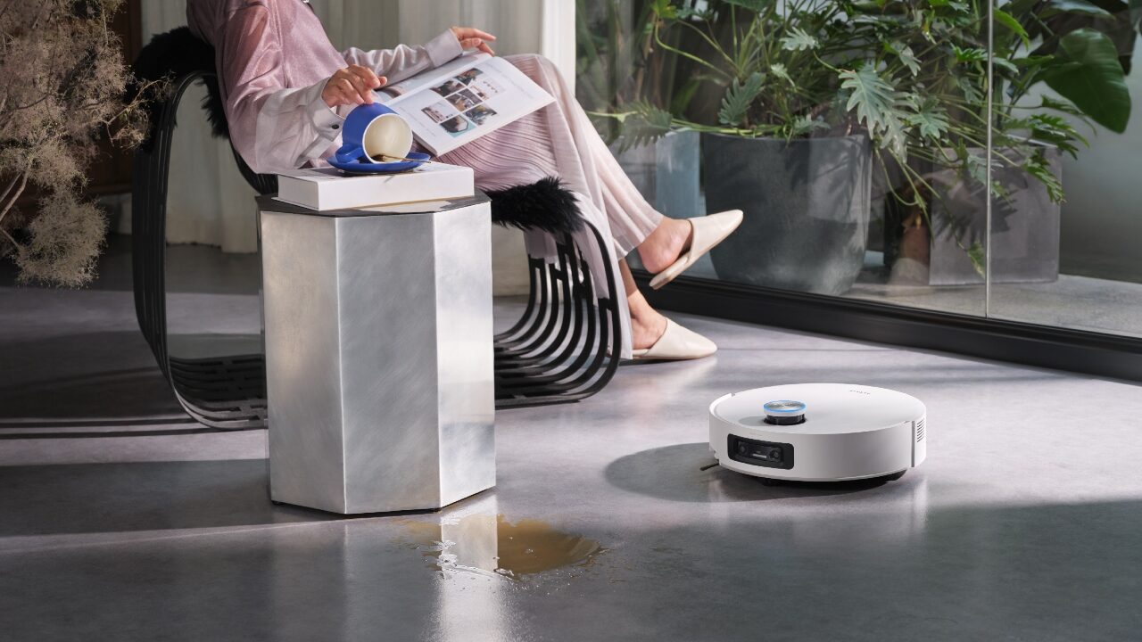 Meet the Dreame Aqua10 Ultra Roller — Revolutionizing Home Cleaning