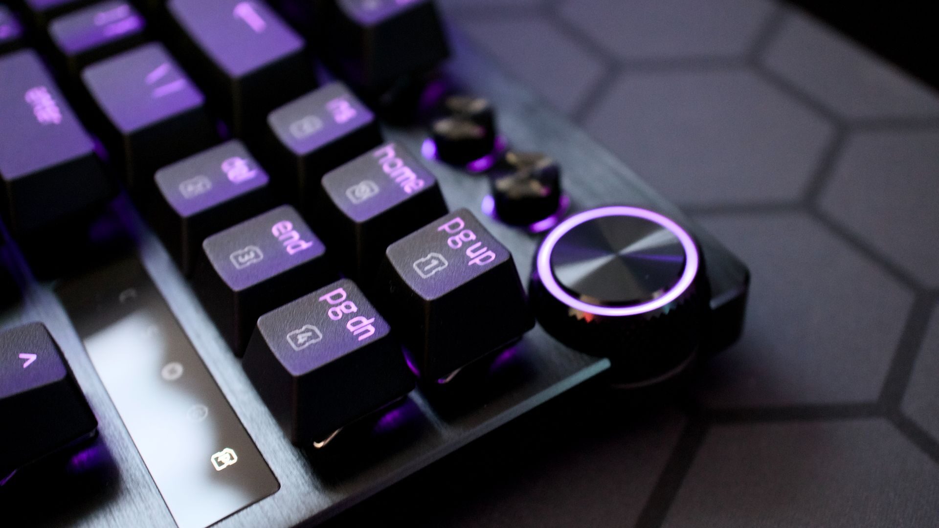 Razer Huntsman V3 Pro 8Khz TKL Keyboard Review