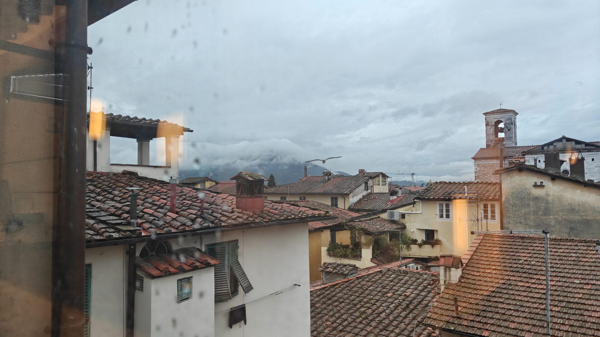 OnePlus 15 Smartphone Review