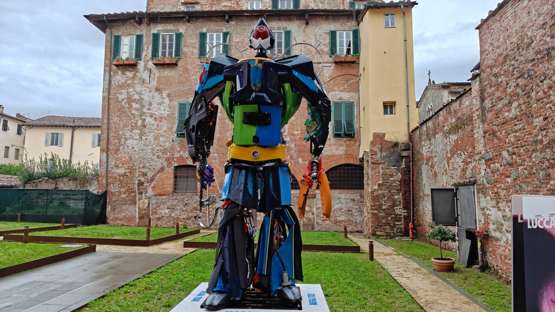 OnePlus 15 Smartphone Review