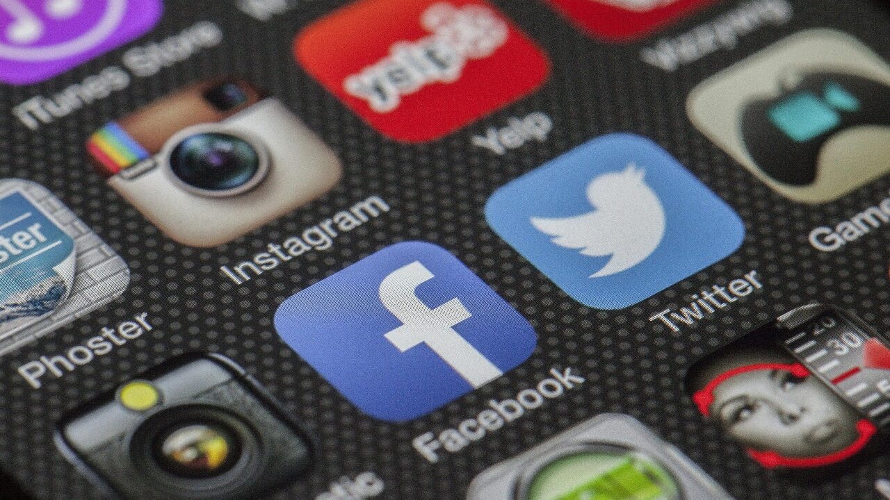 Where Consumer Tech Meets Social Media: The New Digital Lifestyle     