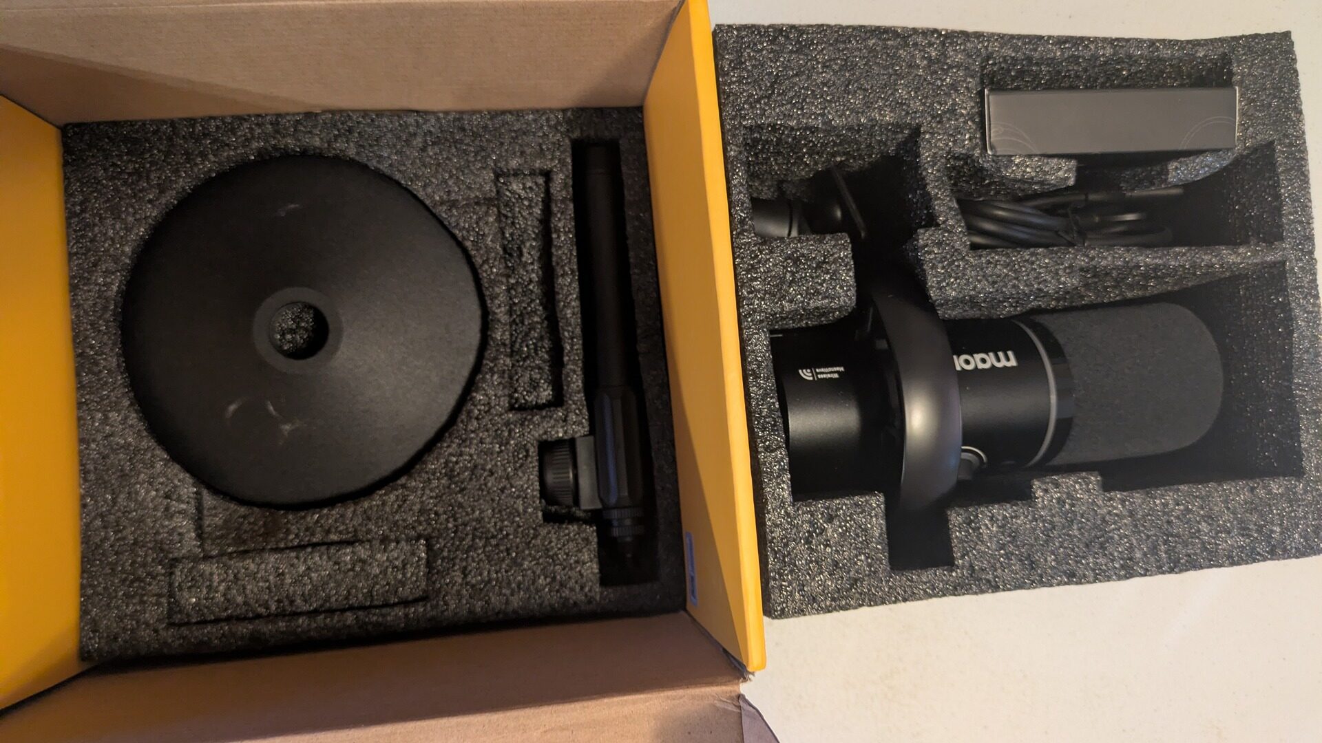 Maono Pd200W Hybrid Microphone Review