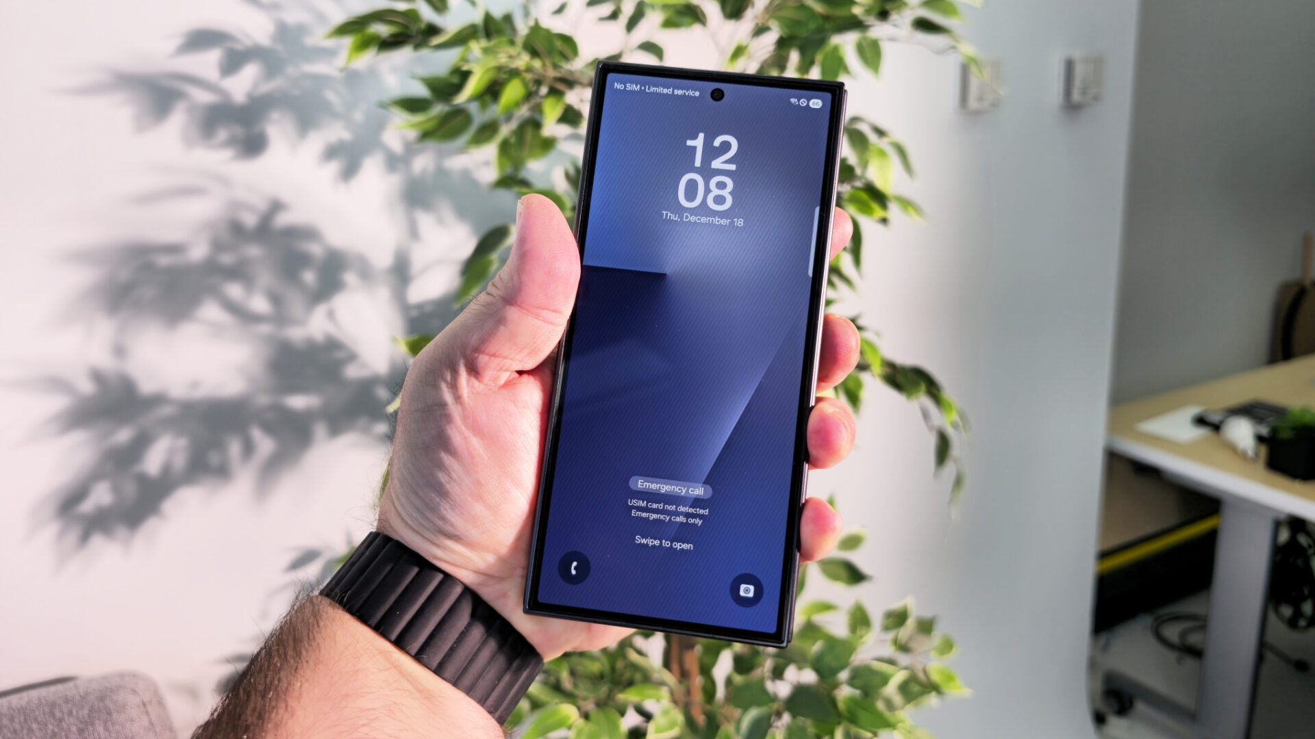 We Went Hands-On With the Samsung Galaxy Z TriFold—"Quite the User Experience"