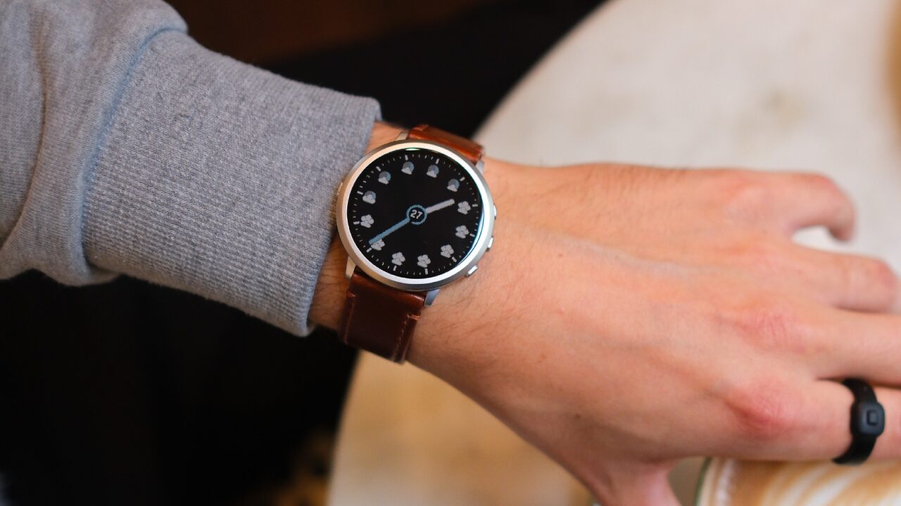 CES 2026: Pebble Reboots Its Stylish Round Smartwatch With Pebble Round 2