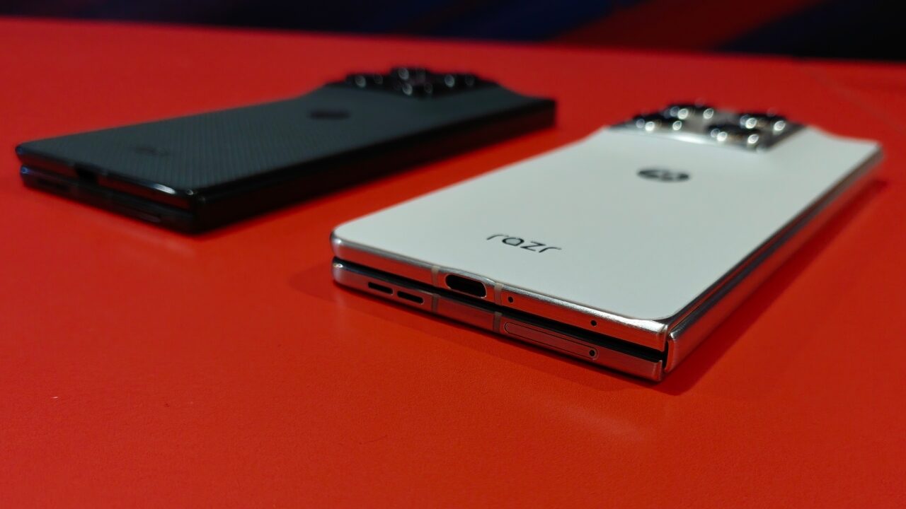 CES 2026: The Rumours Were True—motorola Announces a New Book-Style Foldable CES 2026: The Rumours Were True—motorola Announces a New Book-Style Foldable