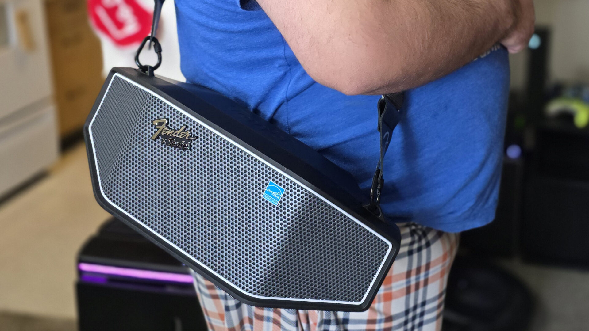 Fender X Teufel Rockster Cross Speaker Review Fender X Teufel Rockster Cross Review