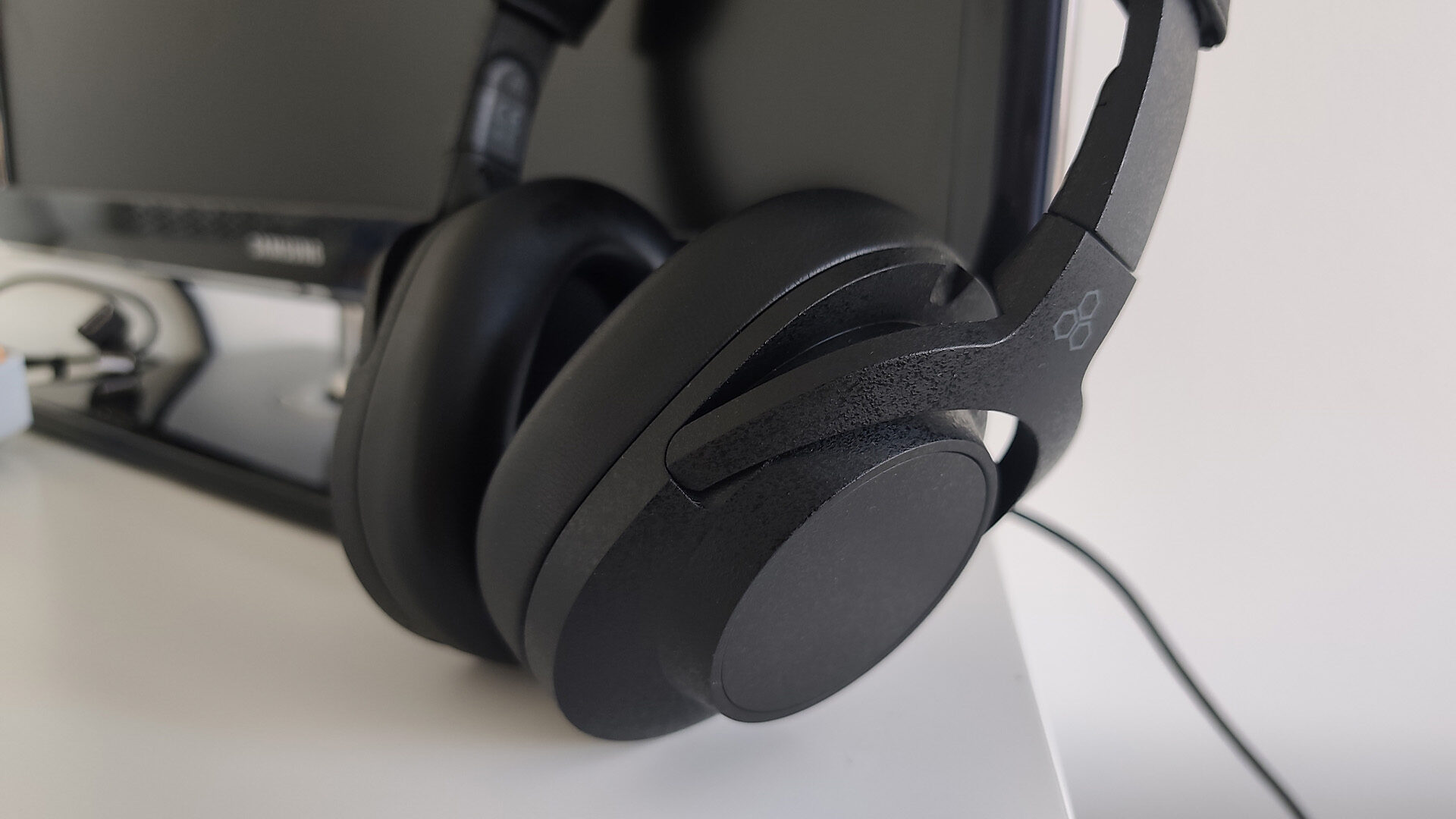 Final Ux5000 Wireless Headphones Review