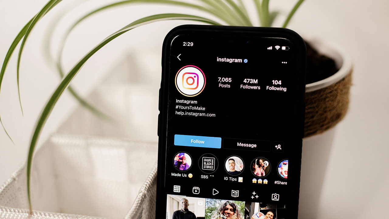 How People Download Instagram Stories on Different Devices