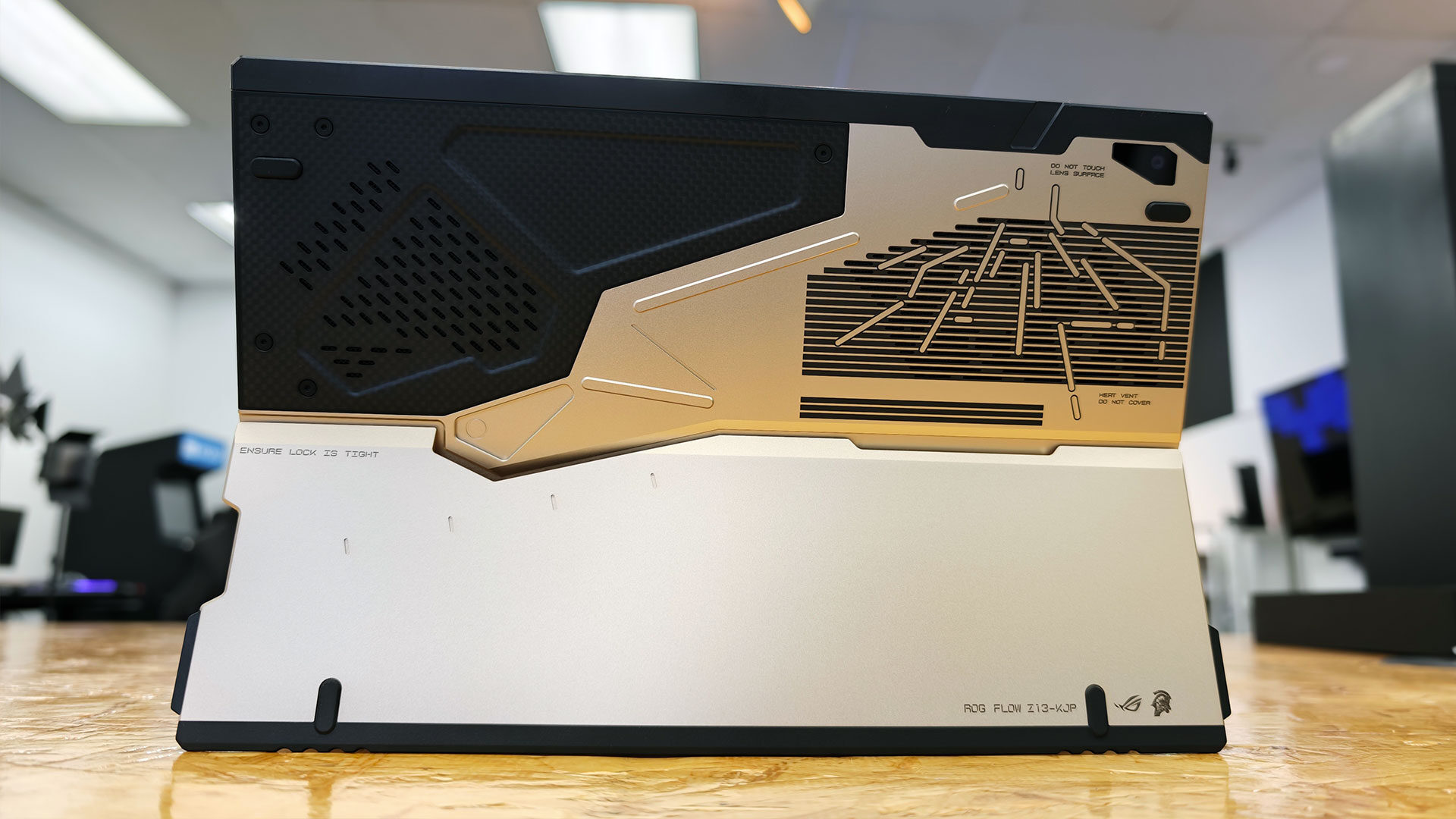 ASUS’ ROG Flow Z13-KJP Brings Kojima’s Sci-Fi Style to Gaming Hardware ASUS’ ROG Flow Z13-KJP Brings Kojima’s Sci-Fi Style to Gaming Hardware