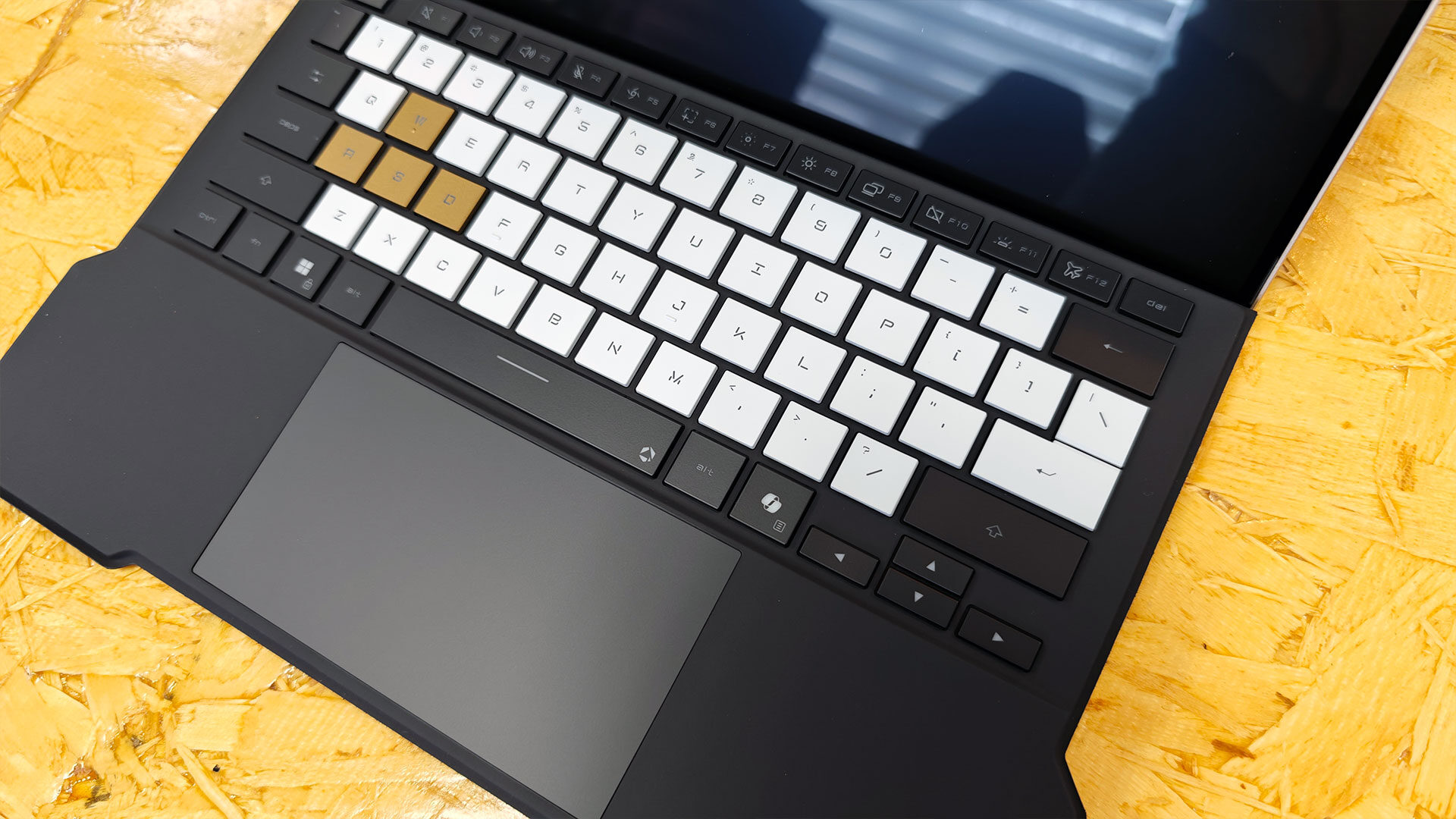 ASUS’ ROG Flow Z13-KJP Brings Kojima’s Sci-Fi Style to Gaming Hardware ASUS’ ROG Flow Z13-KJP Brings Kojima’s Sci-Fi Style to Gaming Hardware