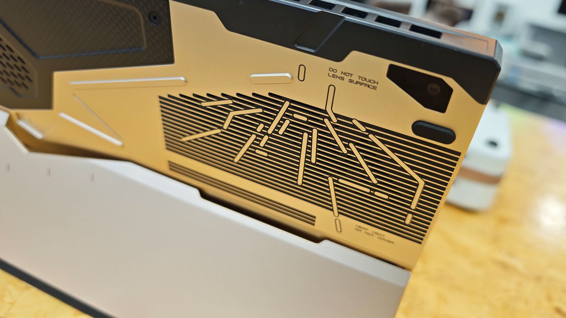 ASUS’ ROG Flow Z13-KJP Brings Kojima’s Sci-Fi Style to Gaming Hardware ASUS’ ROG Flow Z13-KJP Brings Kojima’s Sci-Fi Style to Gaming Hardware